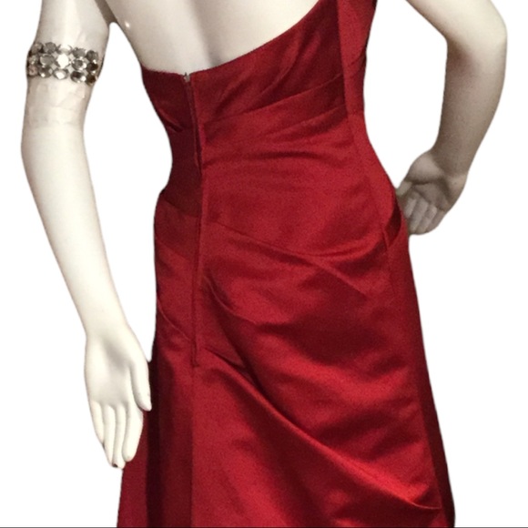 Andrew Adela Red Satin Formal Bridesmaid / Prom / Party Size 6 - Picture 9 of 9